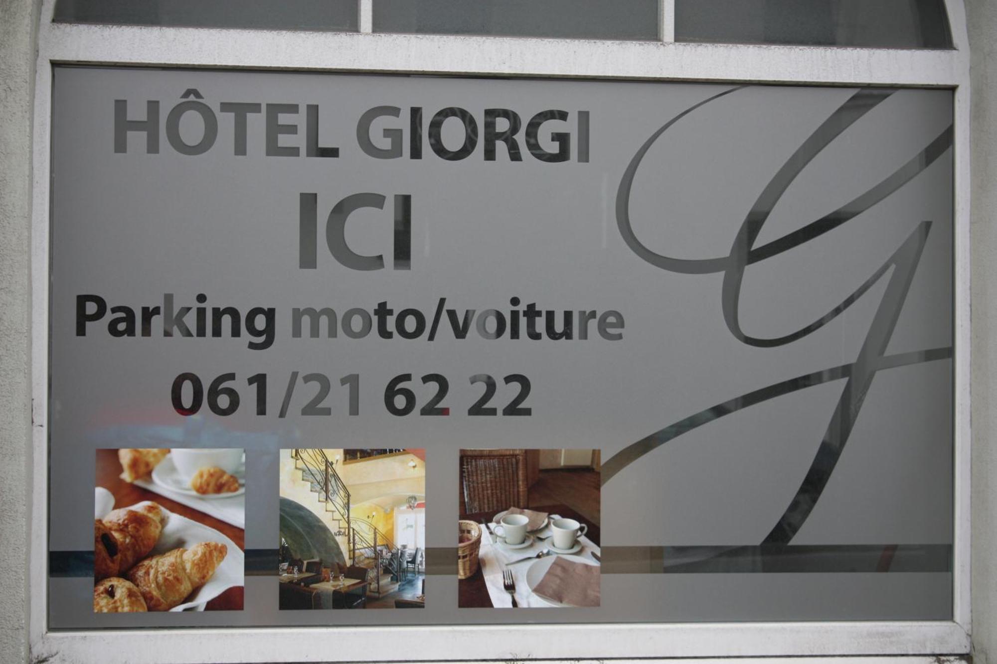 Hotel Giorgi Et Logements Insolites-Jacuzzi Prive Bastogne Eksteriør bilde