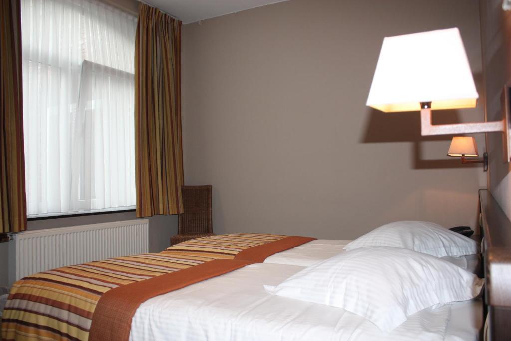 Hotel Giorgi Et Logements Insolites-Jacuzzi Prive Bastogne Rom bilde